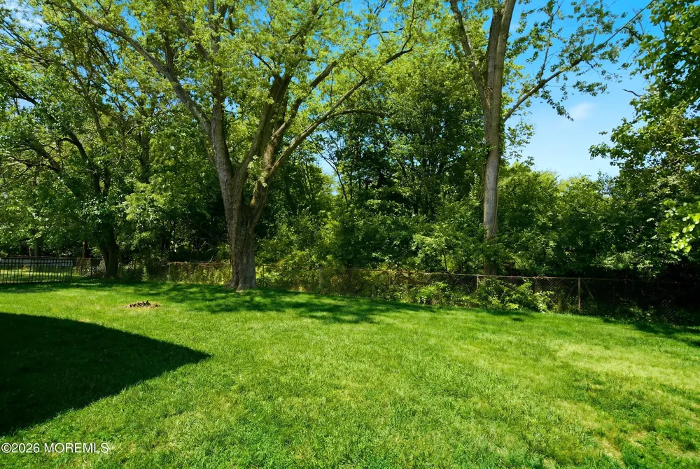 29 Brian Road Edison, NJ 08817