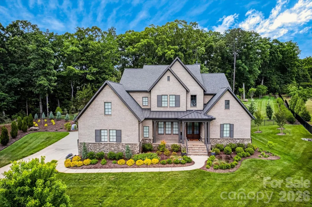 1115 Shelton Oaks Court Matthews, NC 28105