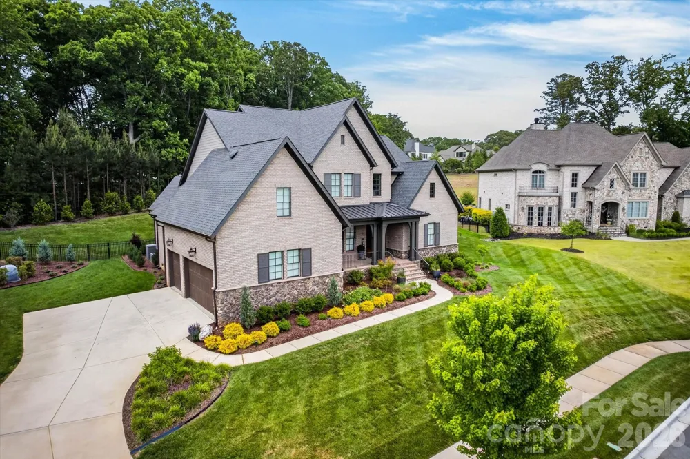 1115 Shelton Oaks Court Matthews, NC 28105