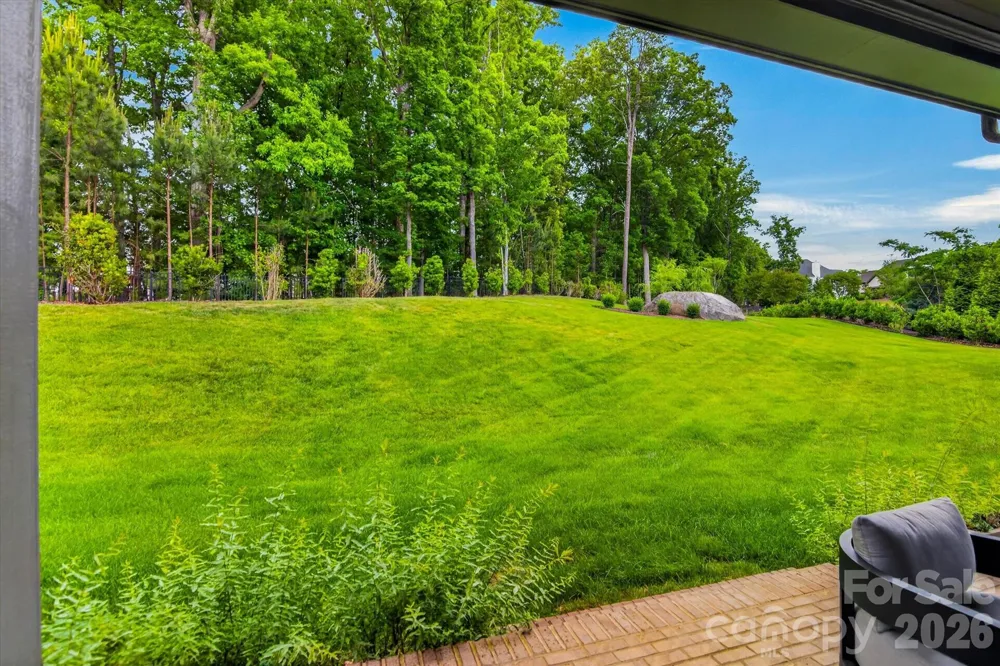 1115 Shelton Oaks Court Matthews, NC 28105