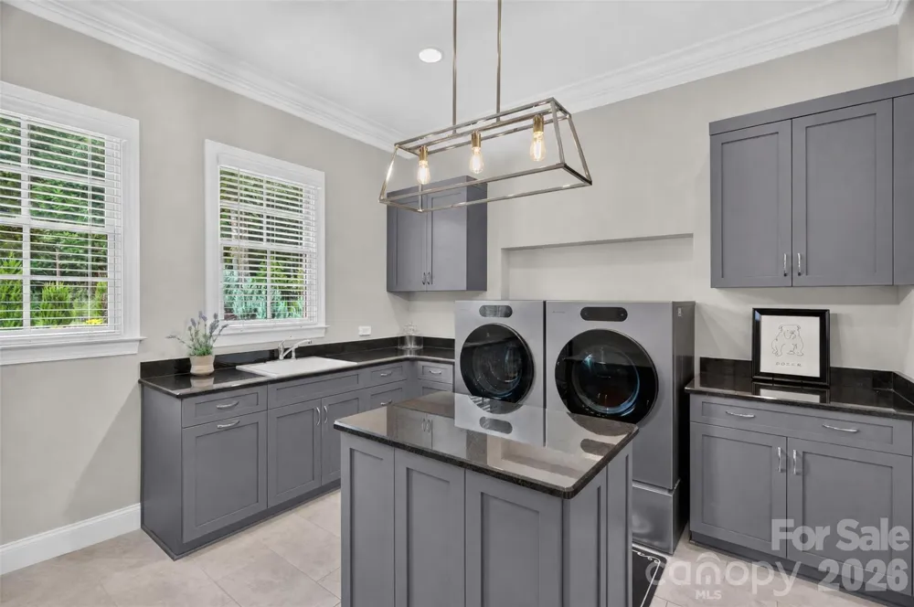 1115 Shelton Oaks Court Matthews, NC 28105