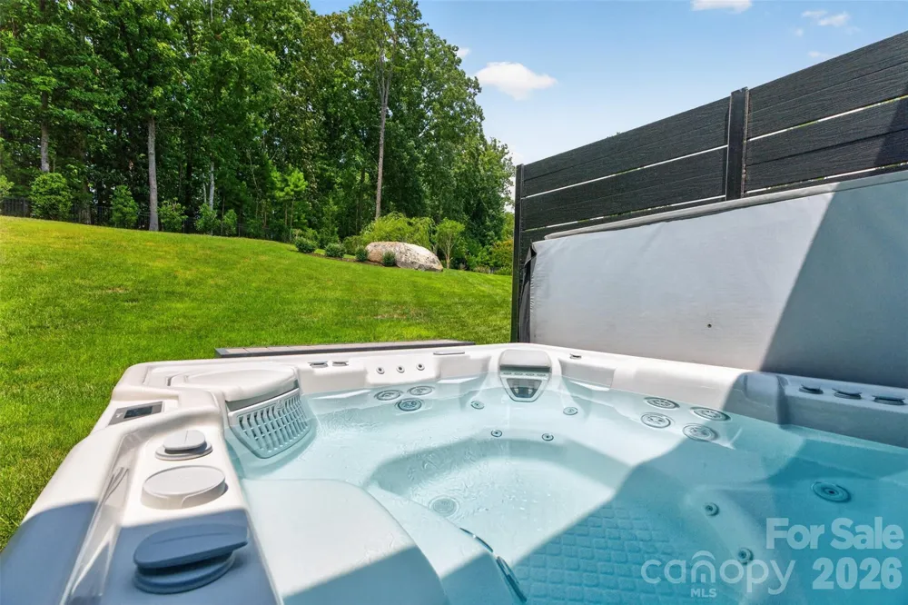1115 Shelton Oaks Court Matthews, NC 28105