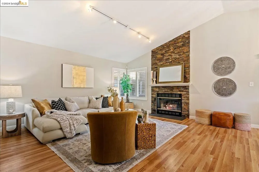 247 Heron Dr Pittsburg, CA 94565