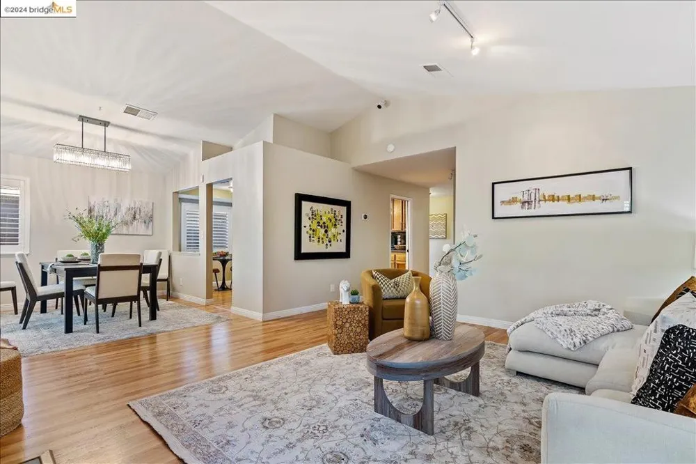247 Heron Dr Pittsburg, CA 94565