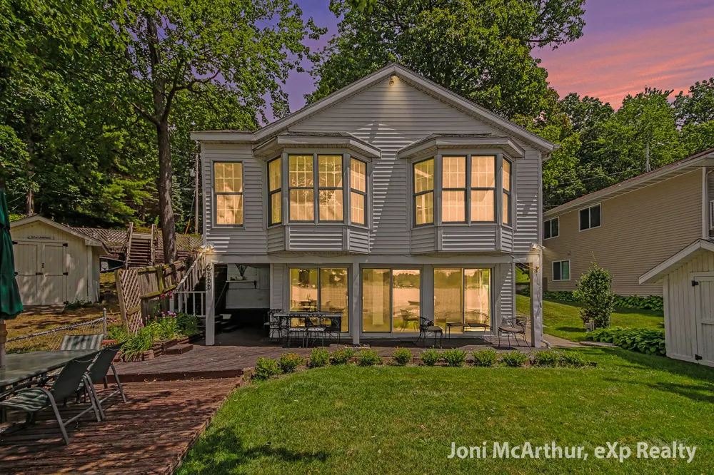 11613 Orchard Park Drive NE Sparta, MI 49345
