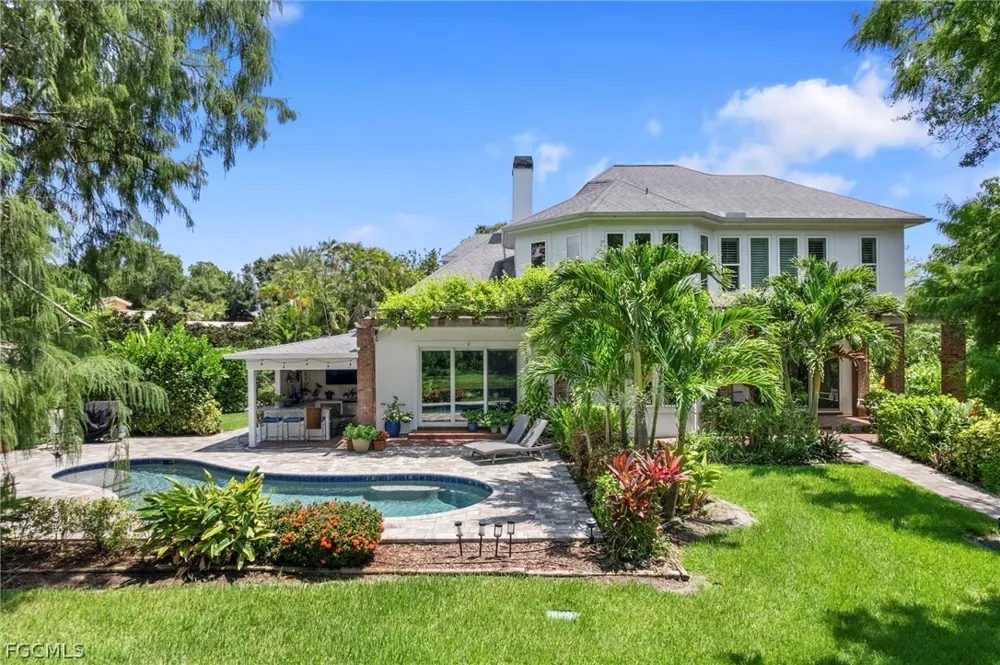 Pine Villa Lane Fort Myers, FL 33912