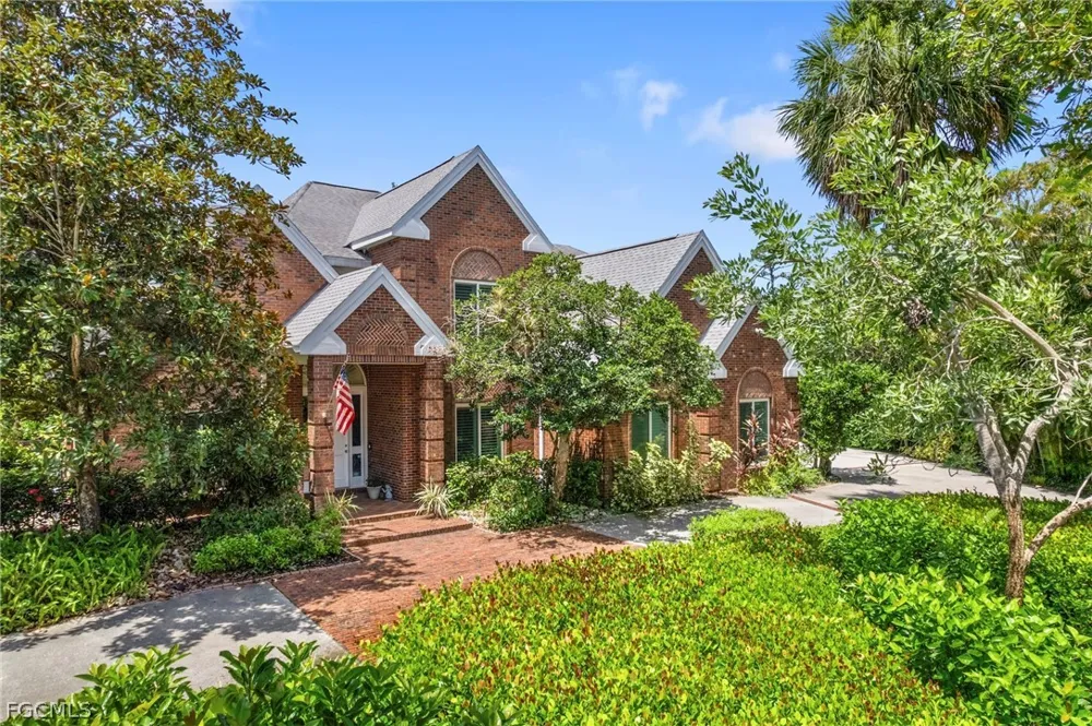 Pine Villa Lane Fort Myers, FL 33912
