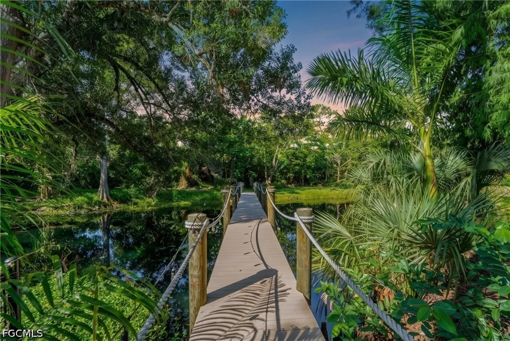 Pine Villa Lane Fort Myers, FL 33912