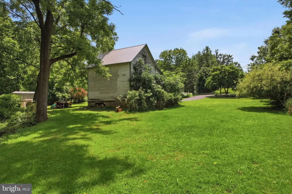 2049 ROUTE 313 Quakertown, PA 18951