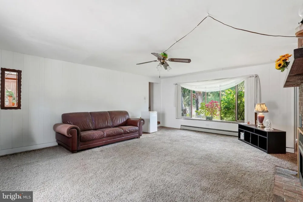 2049 ROUTE 313 Quakertown, PA 18951
