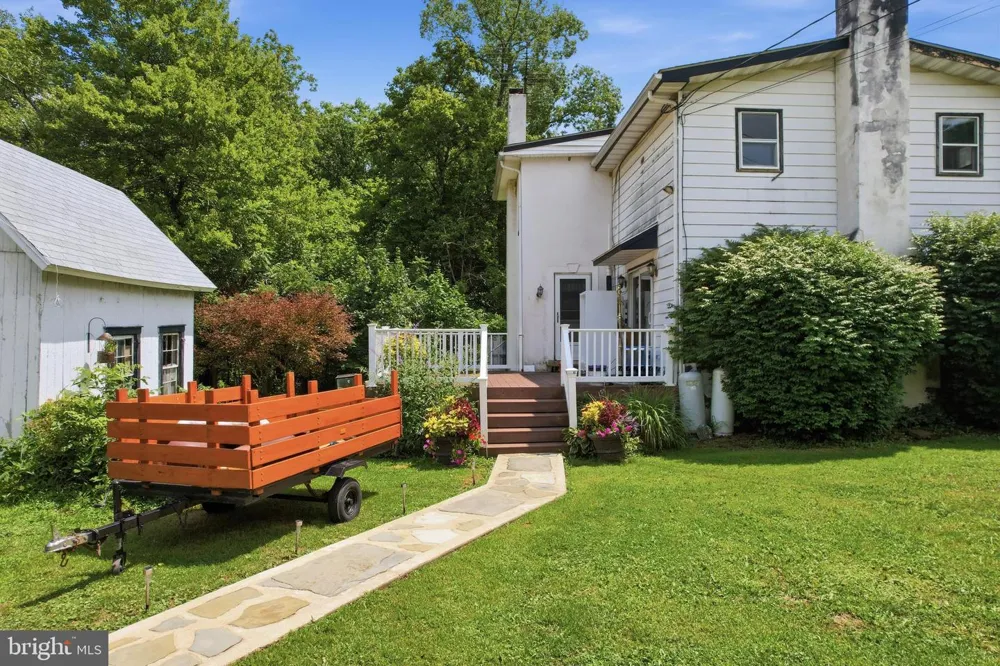 2049 ROUTE 313 Quakertown, PA 18951