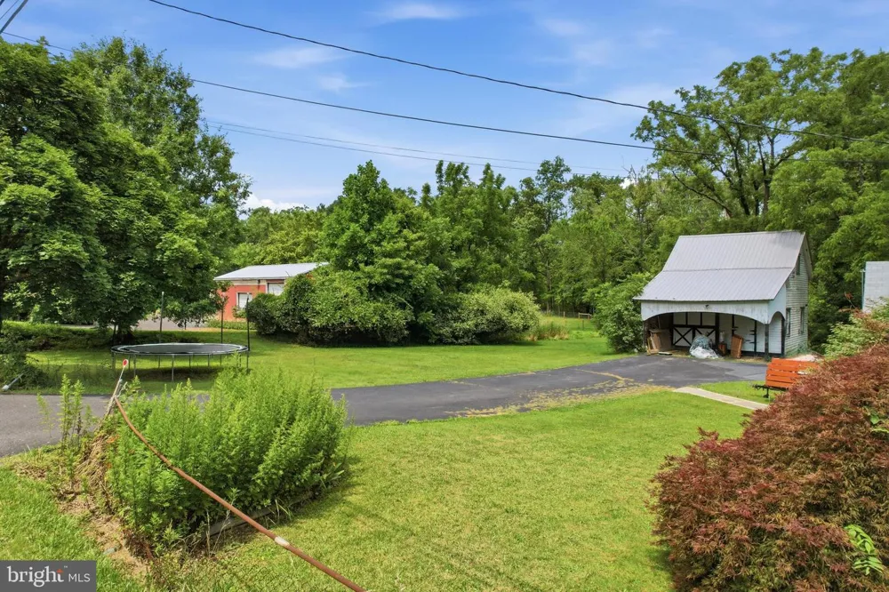 2049 ROUTE 313 Quakertown, PA 18951