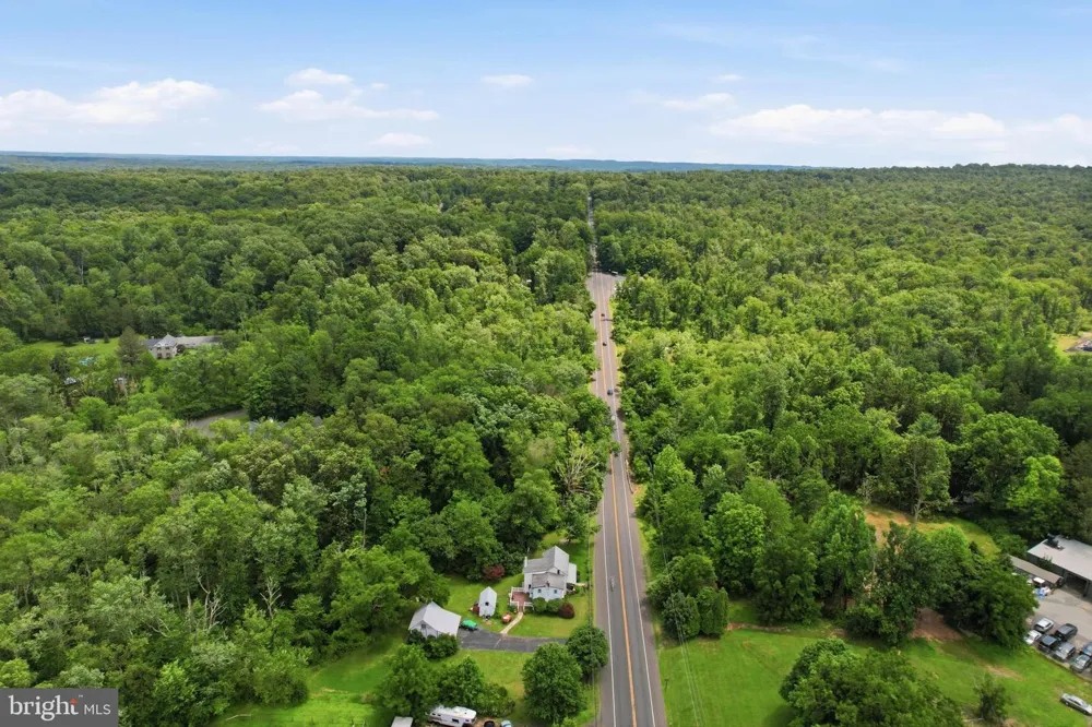 2049 ROUTE 313 Quakertown, PA 18951