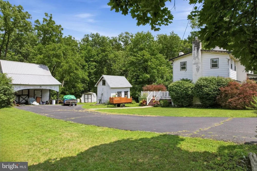 2049 ROUTE 313 Quakertown, PA 18951