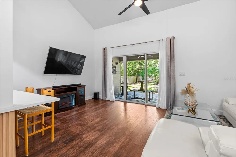 1215 NW 55TH STREET NW #7 Gainesville, FL 32605