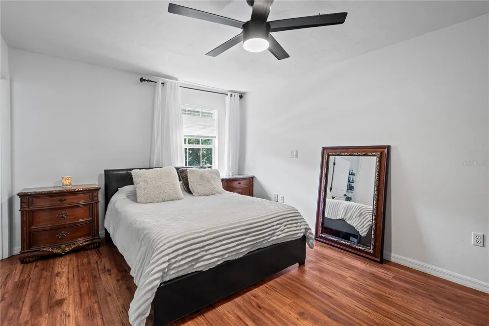1215 NW 55TH STREET NW #7 Gainesville, FL 32605