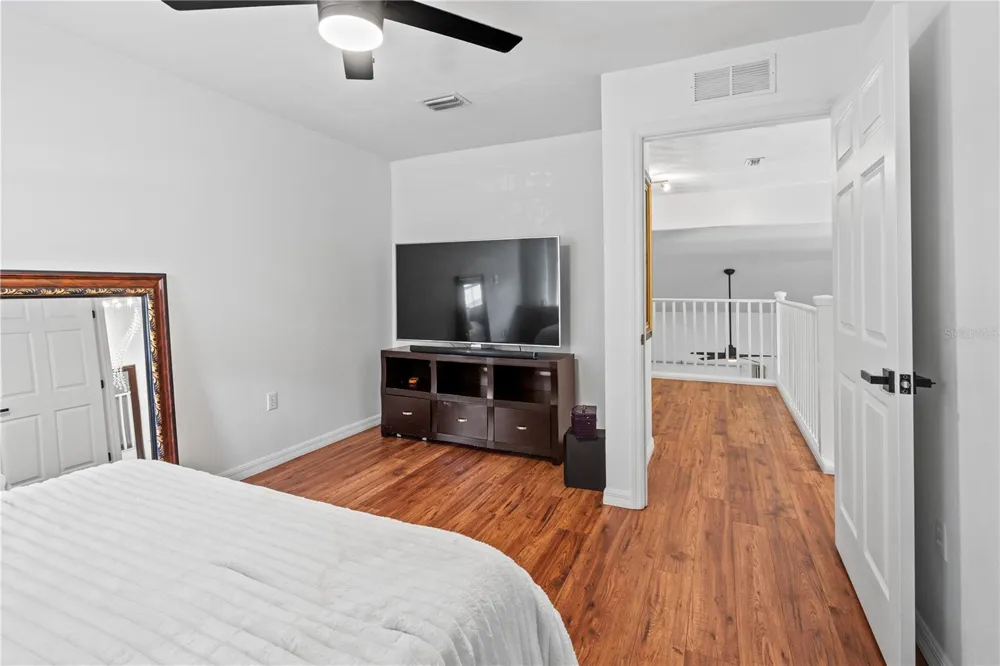 1215 NW 55TH STREET NW #7 Gainesville, FL 32605