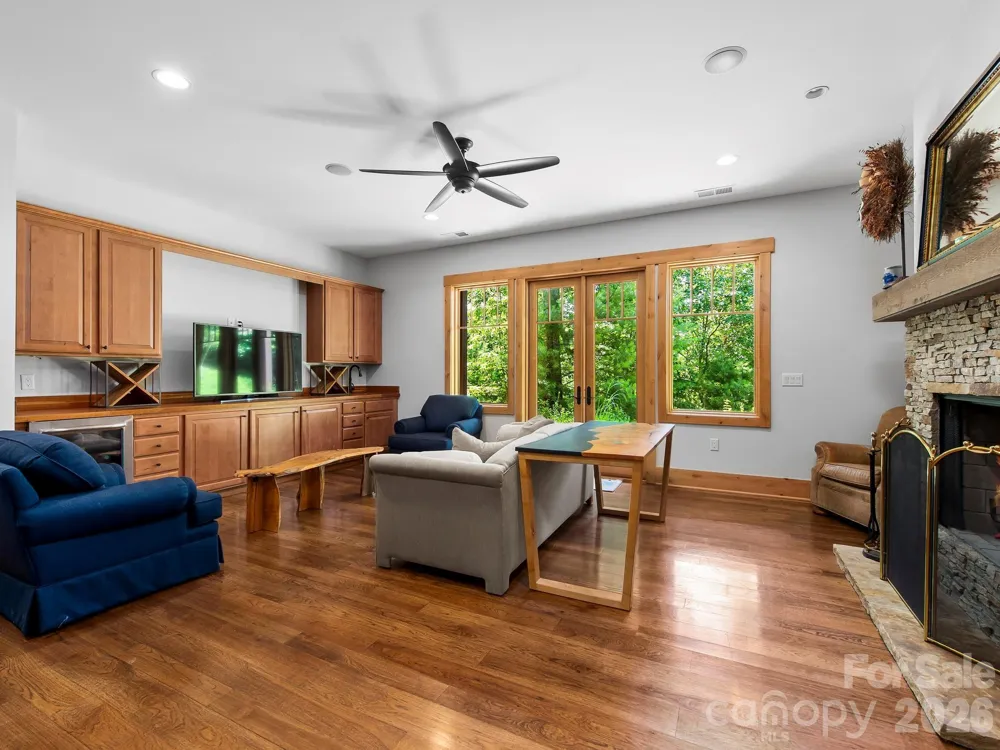 600 White Water Way Marshall, NC 28753
