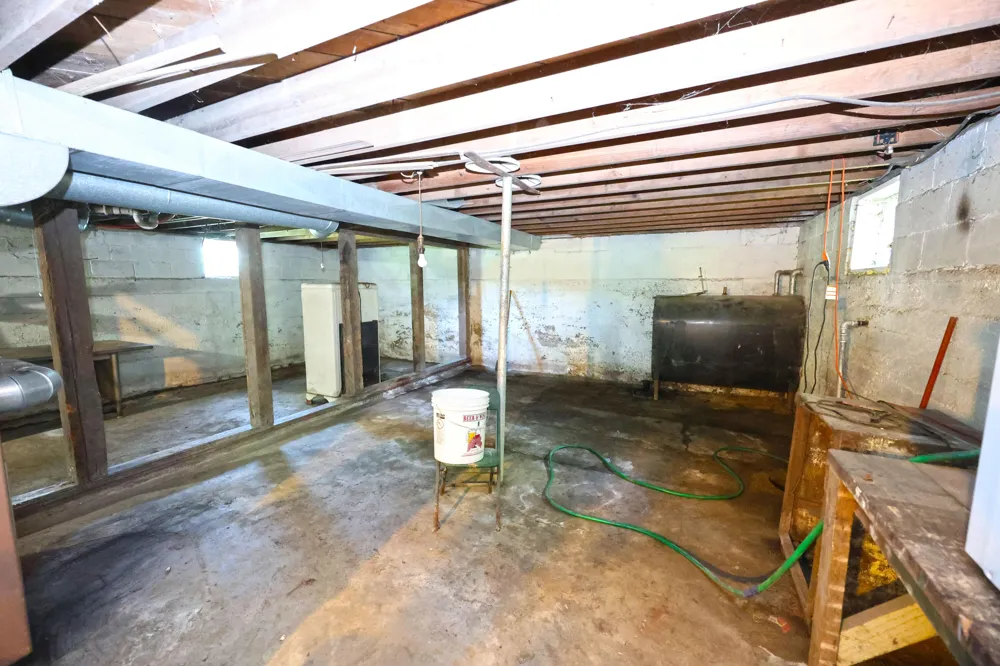 5760 Martin Road Coloma, MI 49038