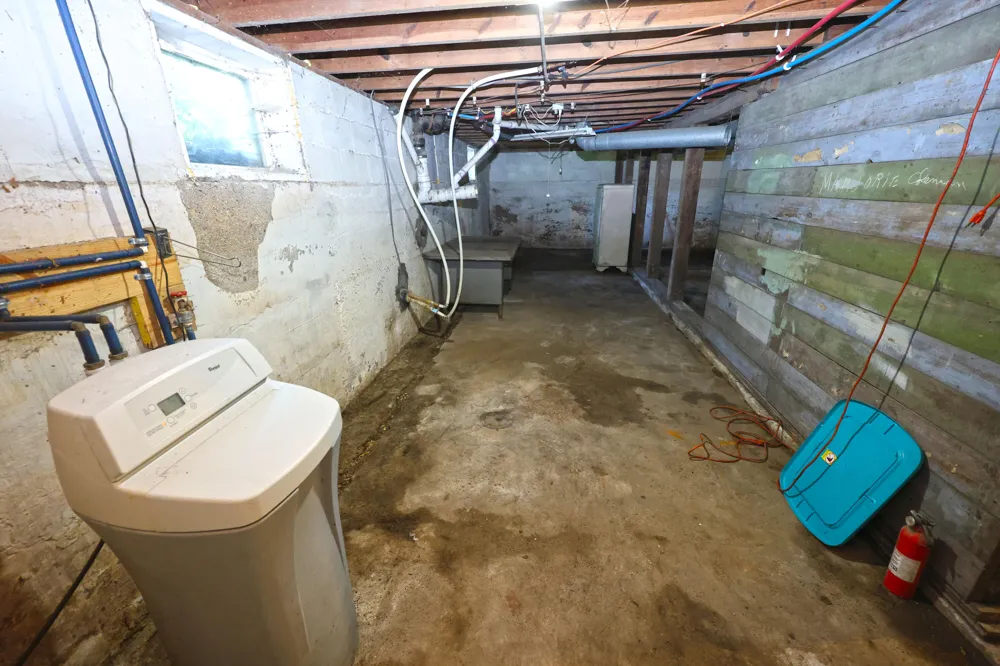 5760 Martin Road Coloma, MI 49038
