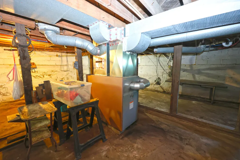5760 Martin Road Coloma, MI 49038