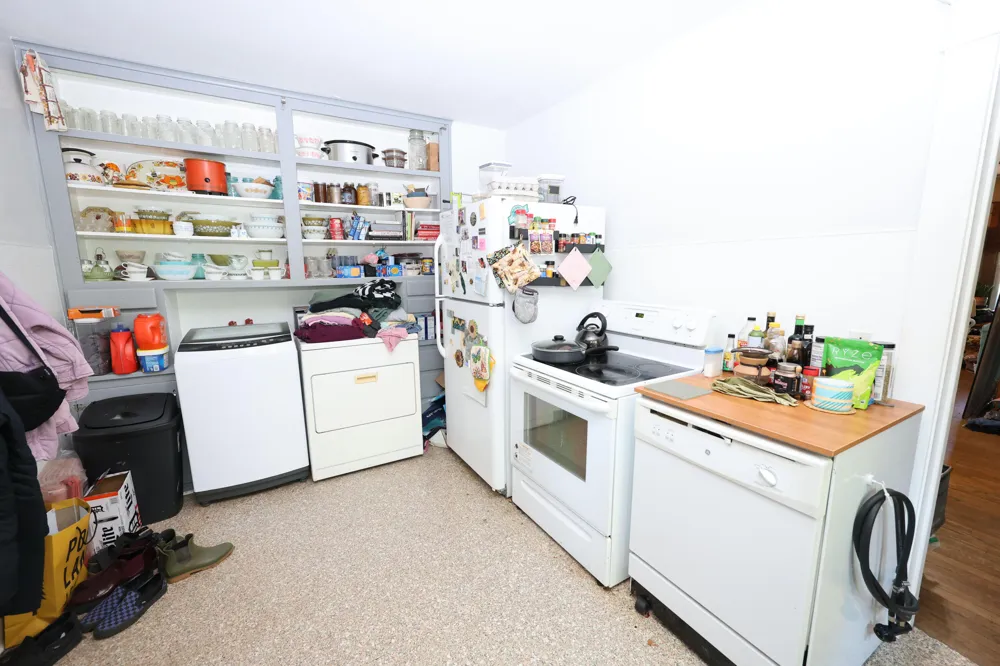 5760 Martin Road Coloma, MI 49038