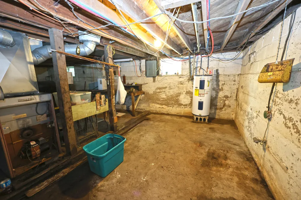 5760 Martin Road Coloma, MI 49038