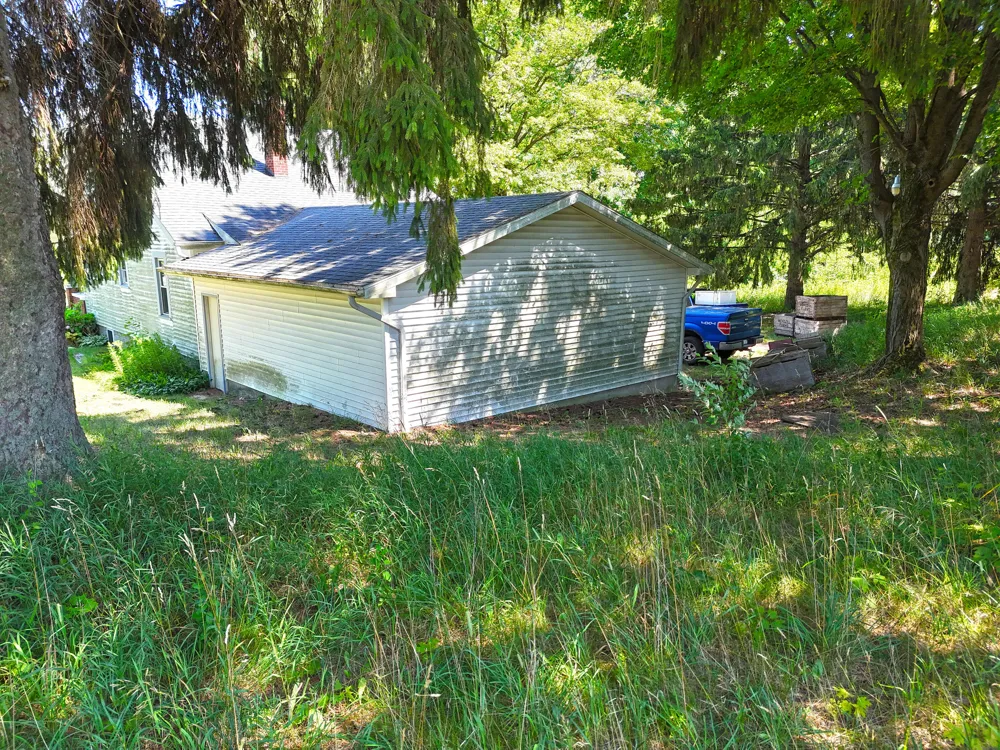 5760 Martin Road Coloma, MI 49038