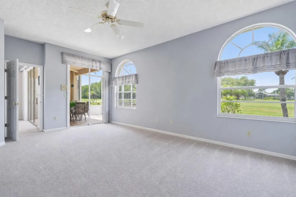 1063 DARTFORD DRIVE Tarpon Springs, FL 34688