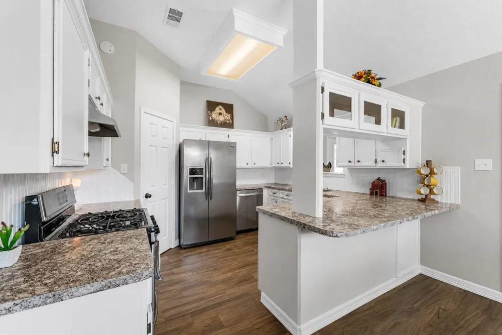 606 Walnut Street Sweeny, TX 77480