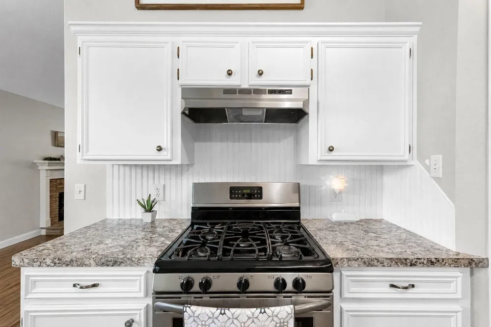 606 Walnut Street Sweeny, TX 77480