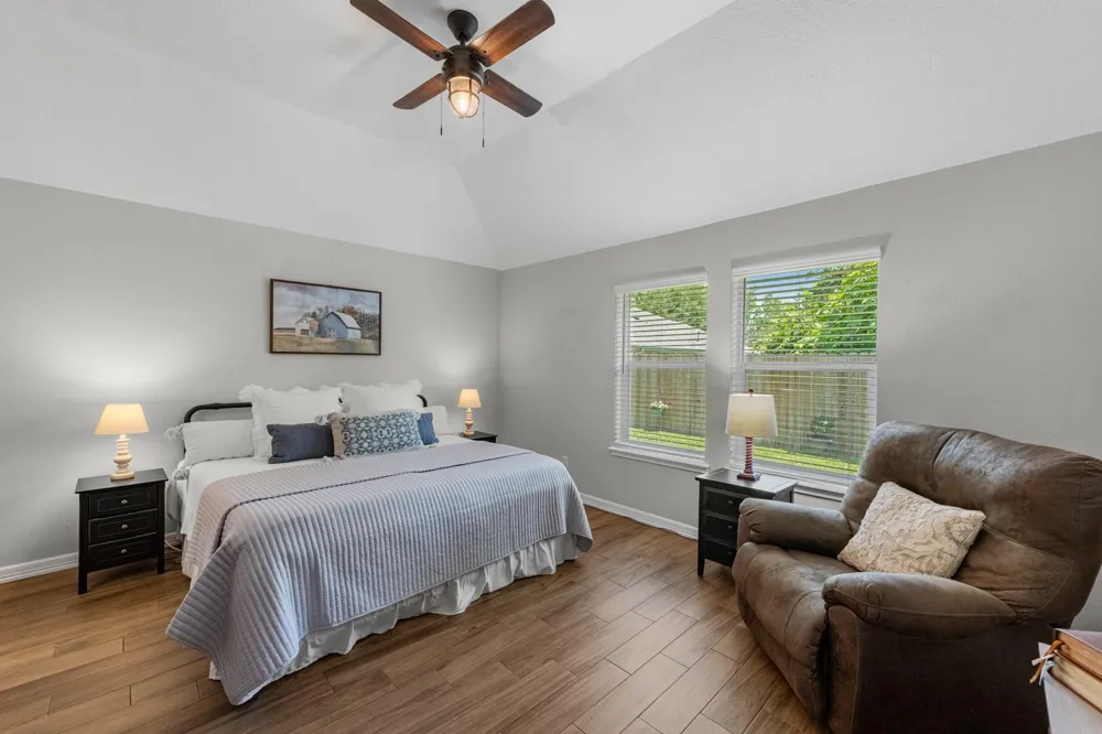606 Walnut Street Sweeny, TX 77480