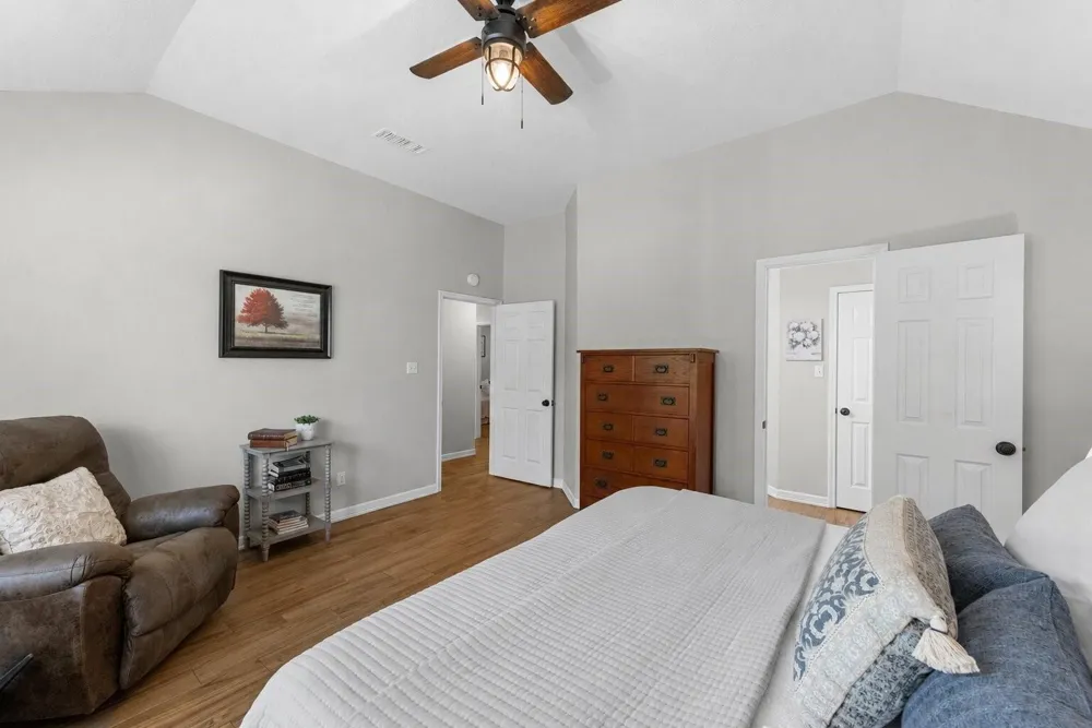 606 Walnut Street Sweeny, TX 77480