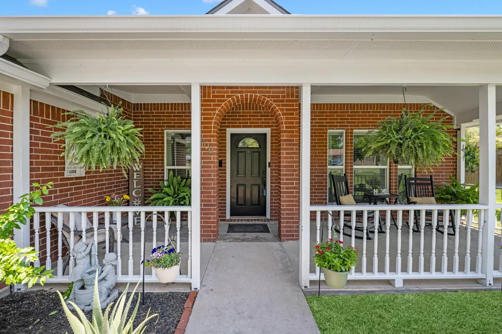 606 Walnut Street Sweeny, TX 77480