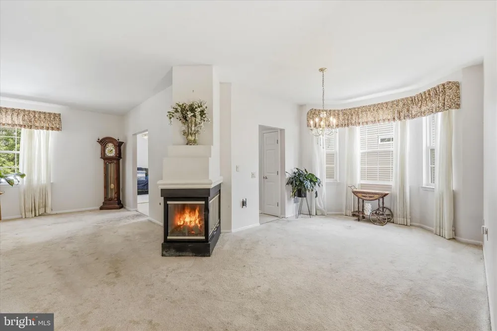 23 JUMPING BROOK LA Barnegat, NJ 08005