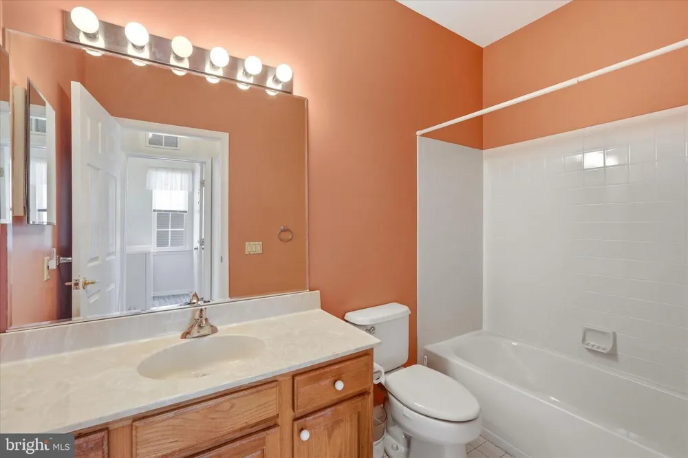 23 JUMPING BROOK LA Barnegat, NJ 08005