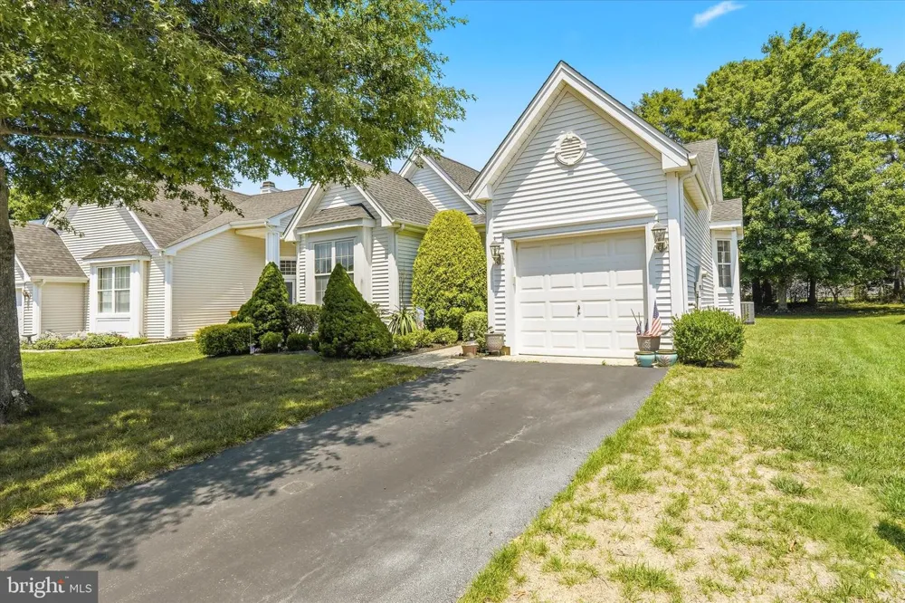 23 JUMPING BROOK LA Barnegat, NJ 08005