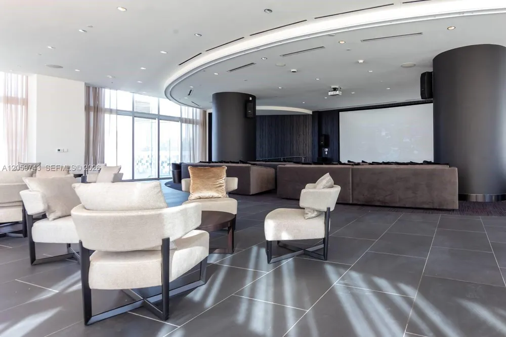 851 NE 1st Ave #503 Miami, FL 33132