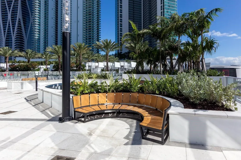 851 NE 1st Ave #503 Miami, FL 33132