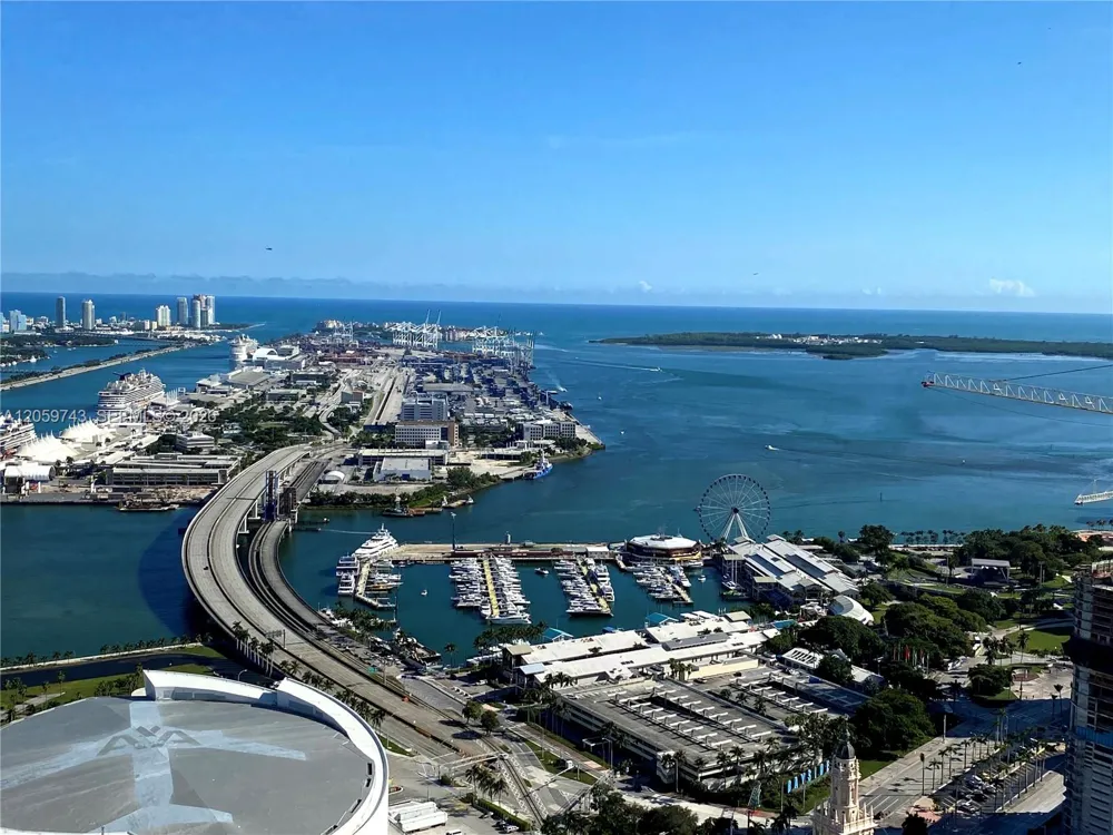 851 NE 1st Ave #503 Miami, FL 33132