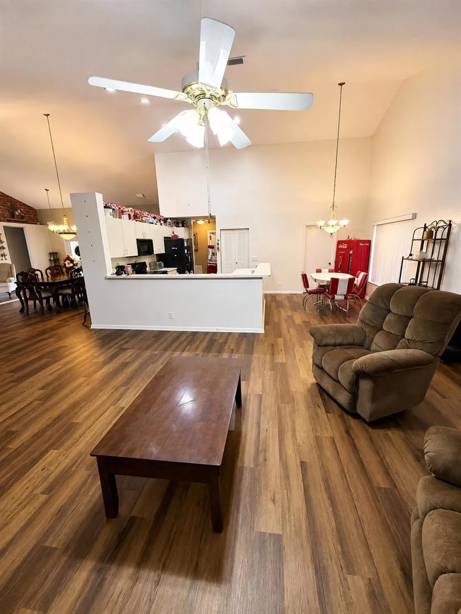 16320 NW 9th Drive Pembroke Pines, FL 33028