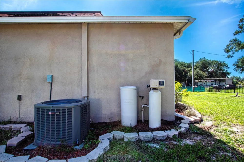 13522 COUNTY ROAD 672 HIGHWAY Riverview, FL 33579