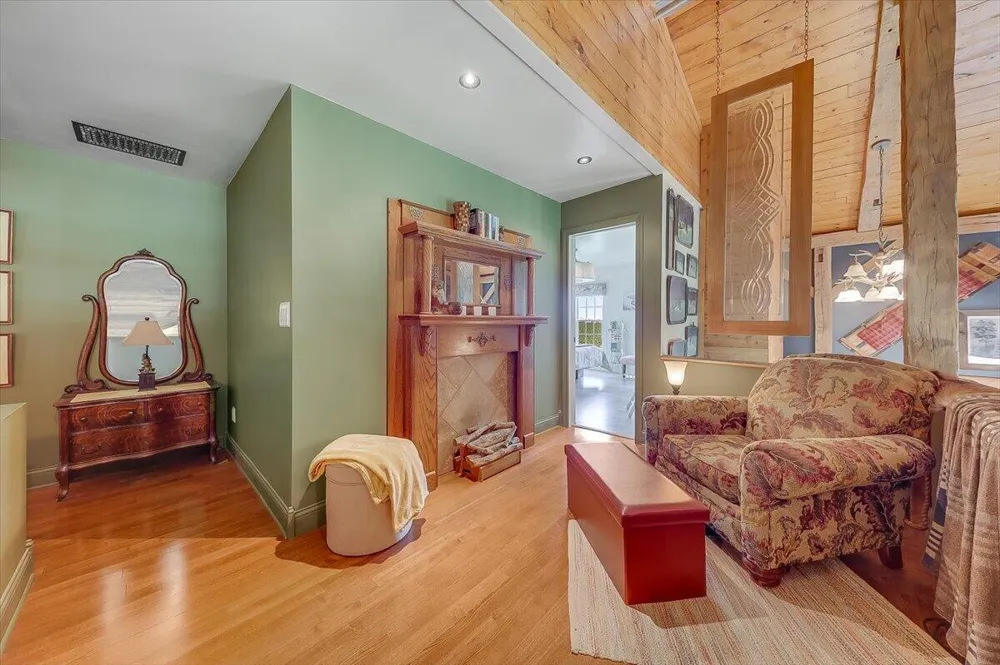 12351 Mulberry Road Ottawa Lake, MI 49267