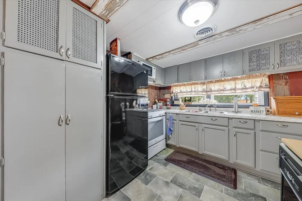 12351 Mulberry Road Ottawa Lake, MI 49267