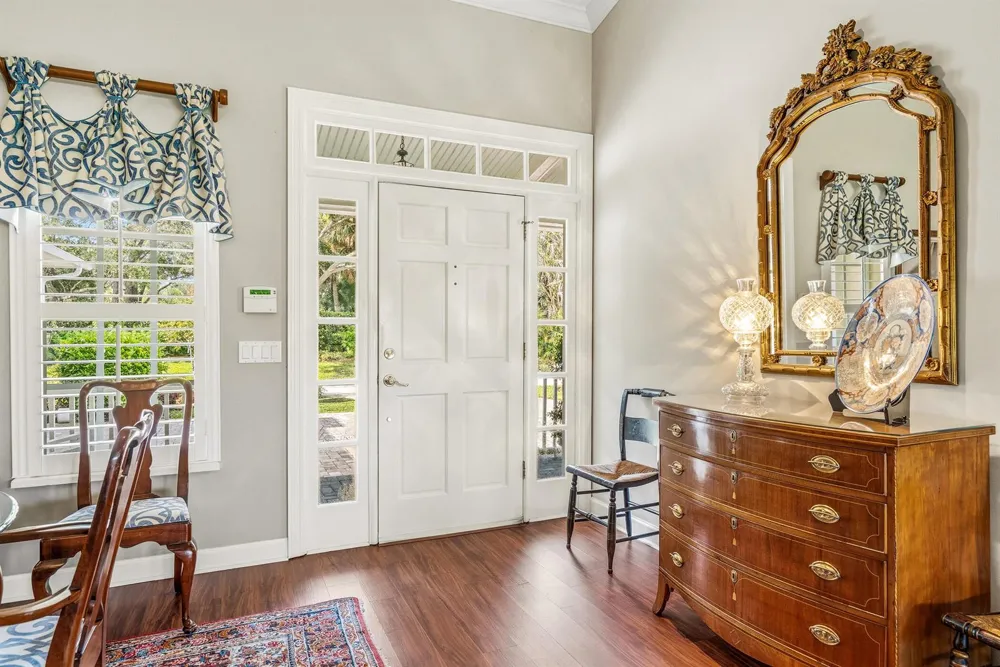 700 SUMMERWOOD LANE SW Vero Beach, FL 32962
