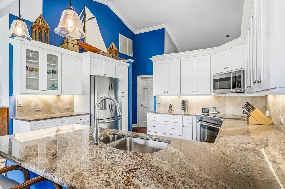 700 SUMMERWOOD LANE SW Vero Beach, FL 32962