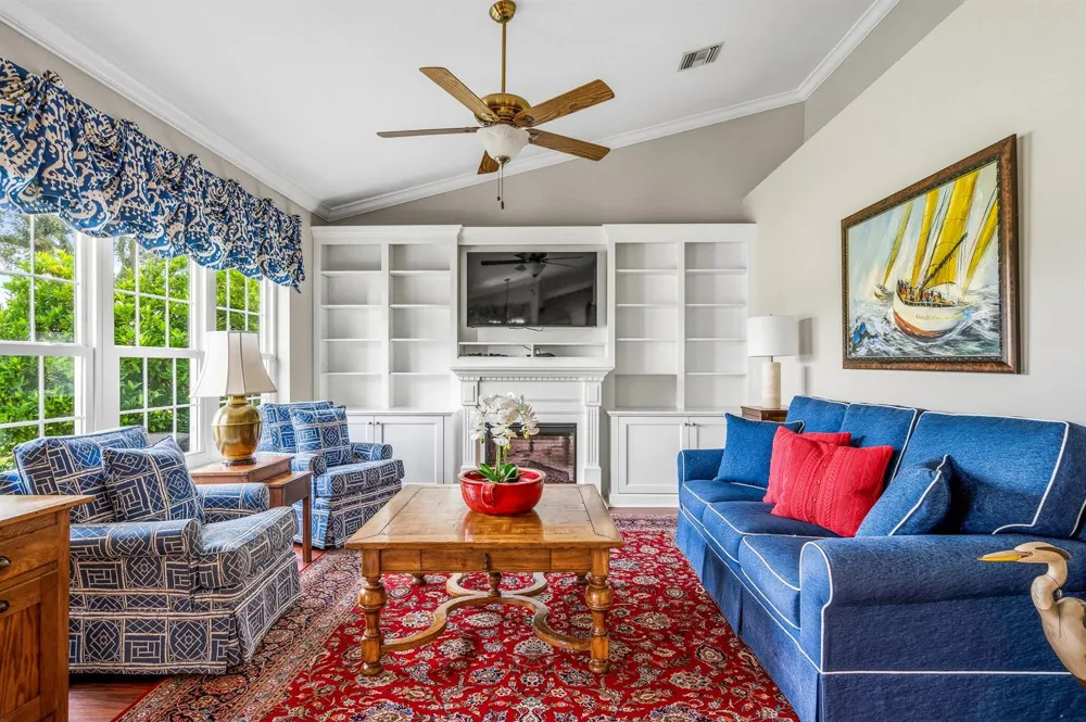 700 SUMMERWOOD LANE SW Vero Beach, FL 32962