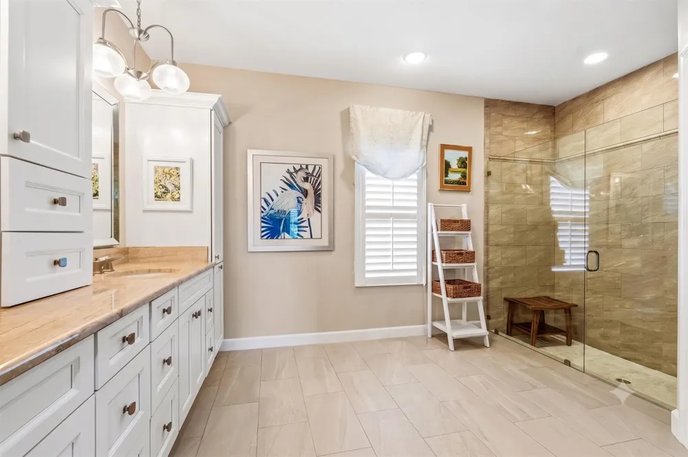 700 SUMMERWOOD LANE SW Vero Beach, FL 32962