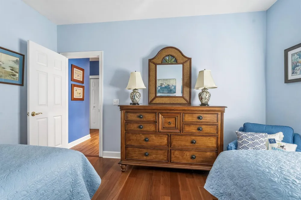 700 SUMMERWOOD LANE SW Vero Beach, FL 32962