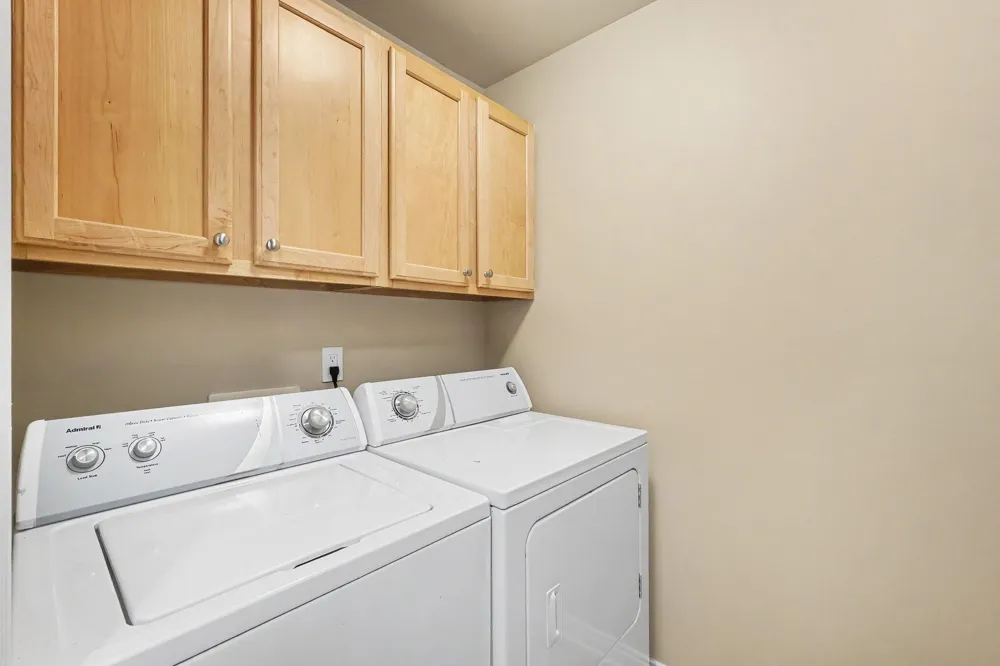 28469 Carlton Way Drive Novi, MI 48377
